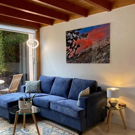Centre - Sophisticated 2-bedroom Duplex Apartmán *