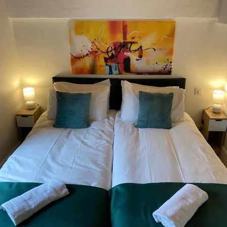 Centre - Sophisticated 2-bedroom Duplex 霞慕尼