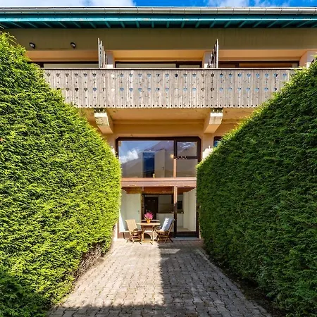 Centre - Sophisticated 2-bedroom Duplex 霞慕尼